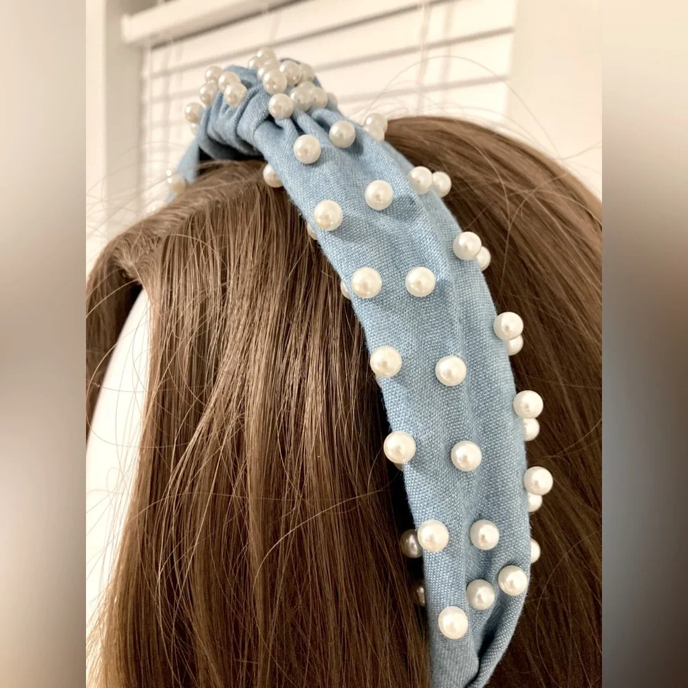 WHBM Denim headband with faux pearls. Luminous faux pearls take the knotted
